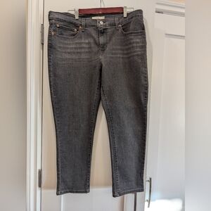 Levis Boyfriend Ankle Jeans,33